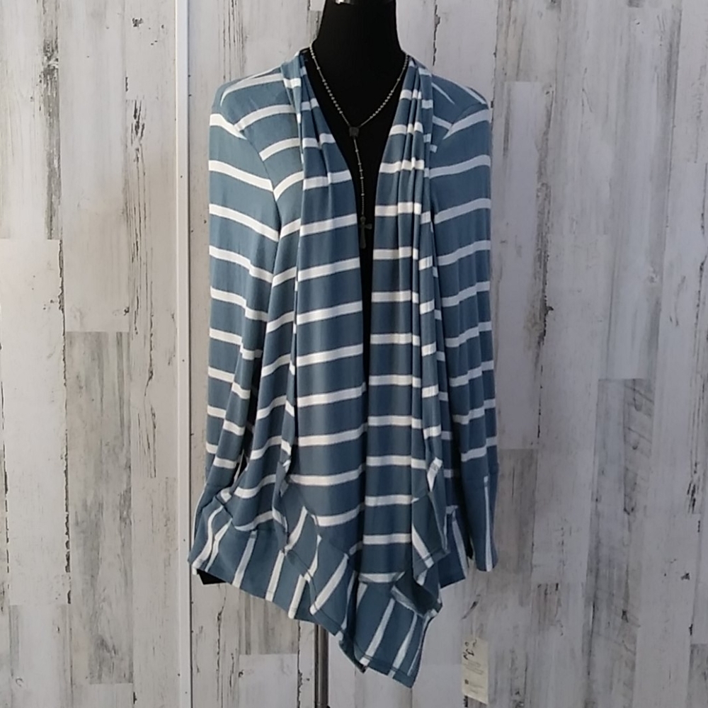 0626 Tru Self Long Sleeve Cuffed Flyaway Cardigan